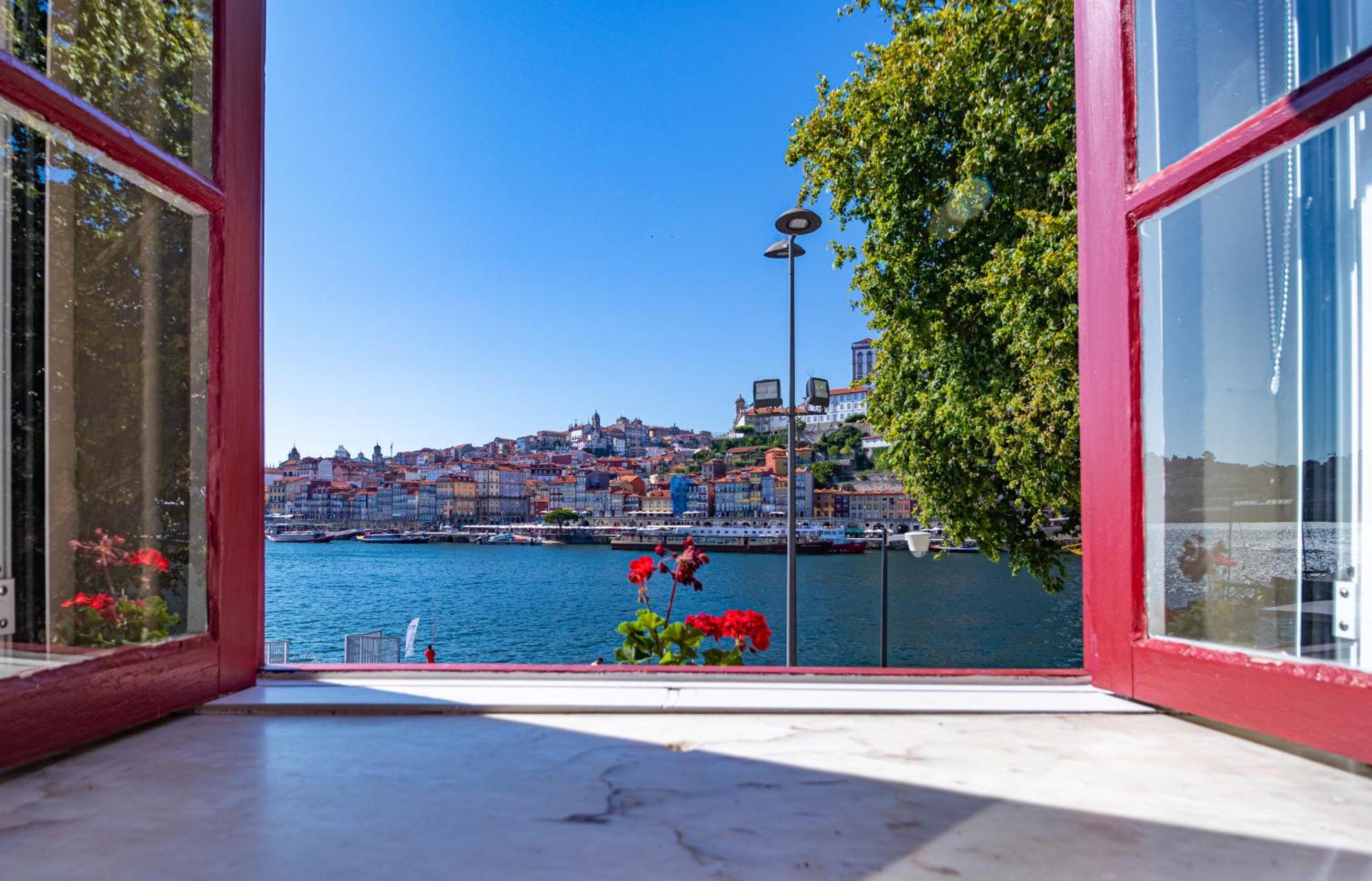 Nortesoul Porto A Vista فيلا نوفا دي غايا الغرفة الصورة