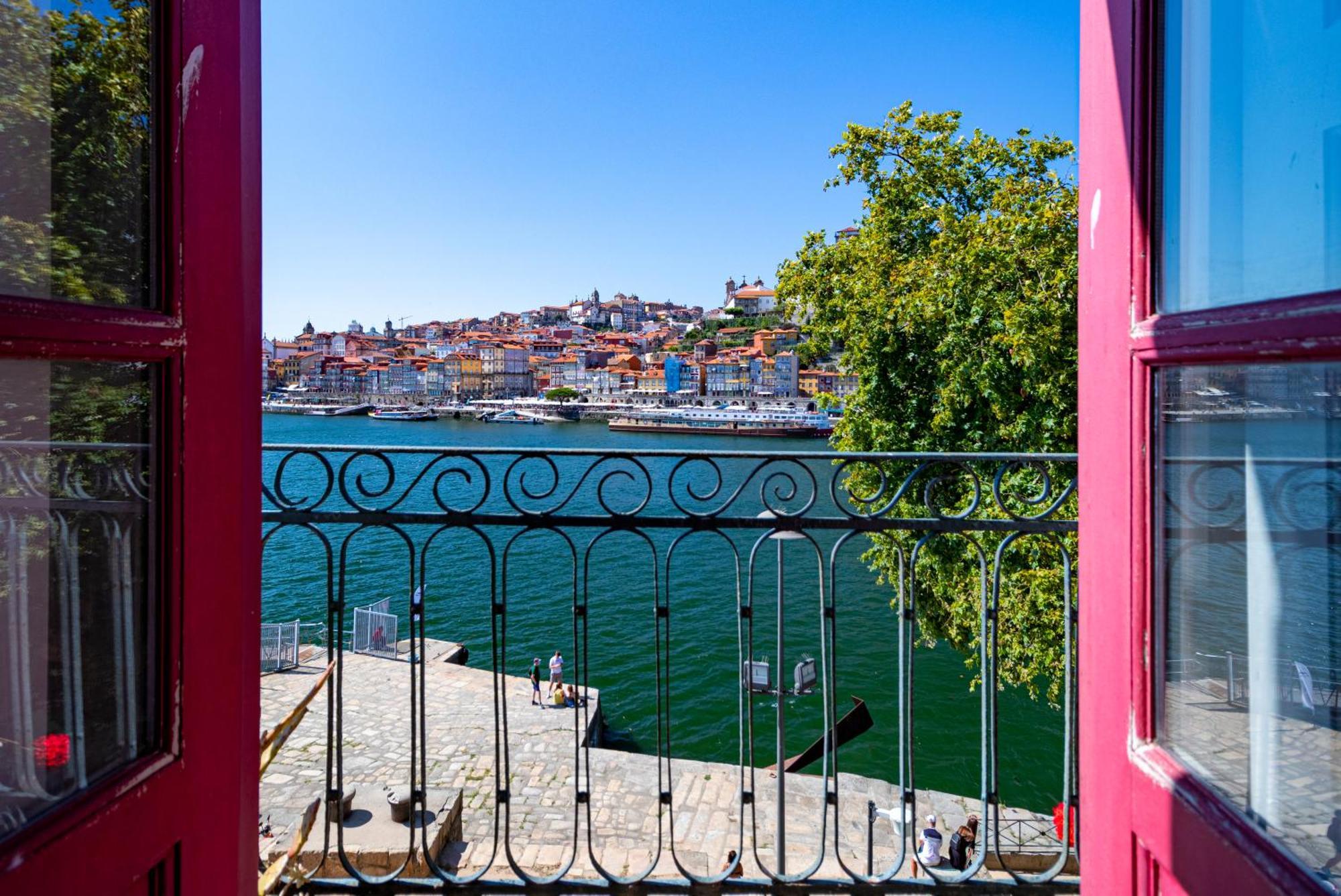 Nortesoul Porto A Vista فيلا نوفا دي غايا الغرفة الصورة