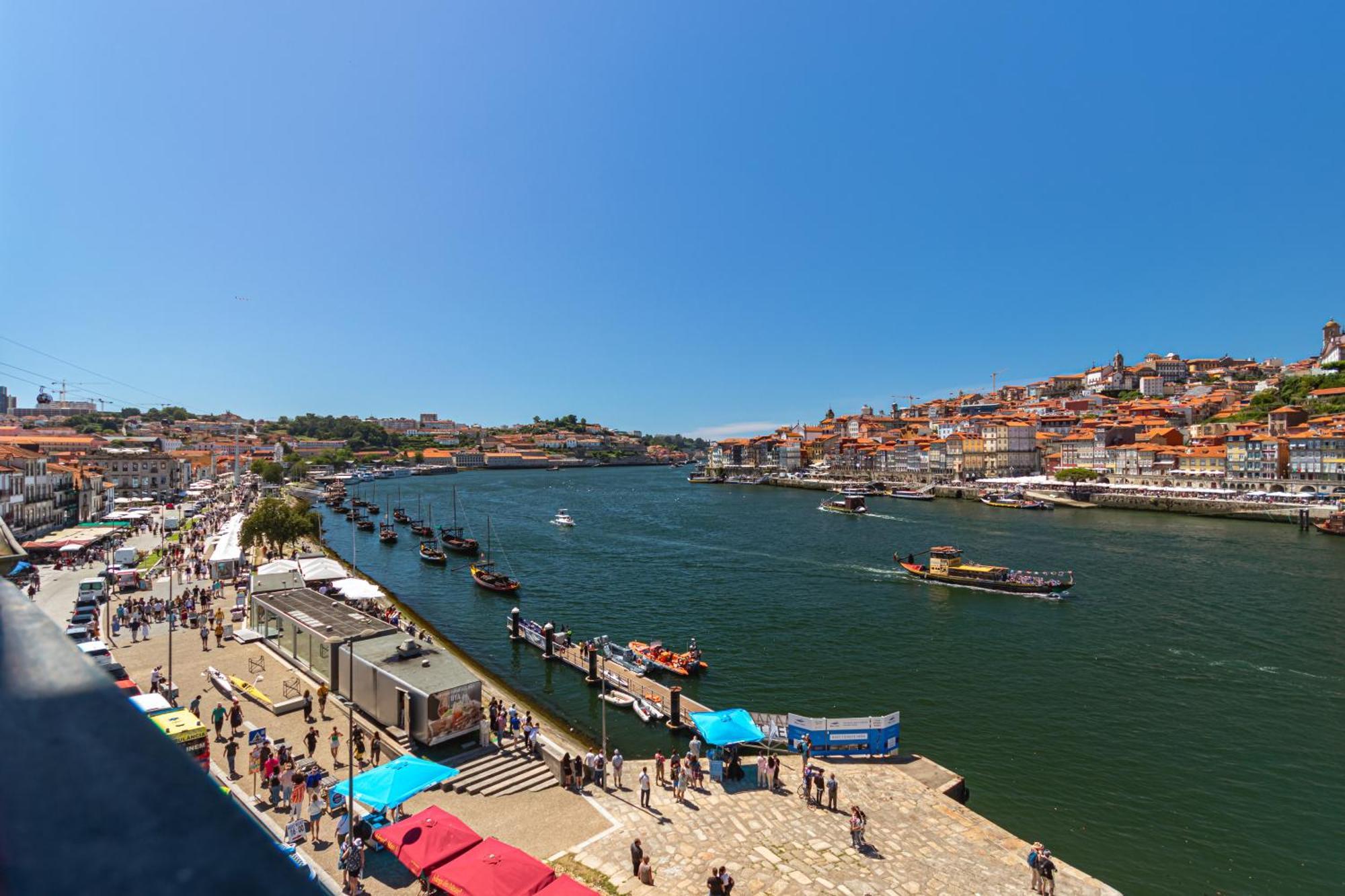 Nortesoul Porto A Vista فيلا نوفا دي غايا المظهر الخارجي الصورة